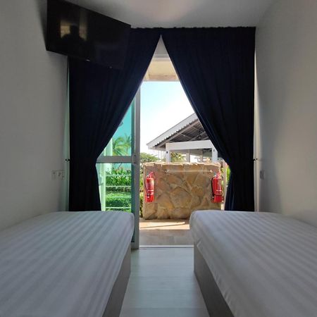 Solesor Kampong Beach Resort พอร์ตดิ๊กสัน ภายนอก รูปภาพ